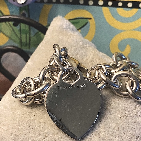 Tiffany and Co. Heart bracelet - Picture 2 of 6